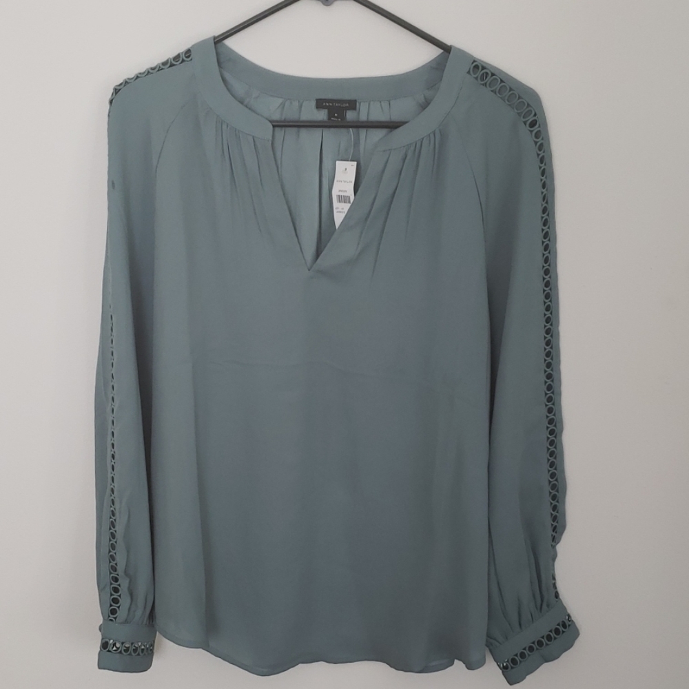 Ann Taylor Circle Lace Trim Popover Blouse